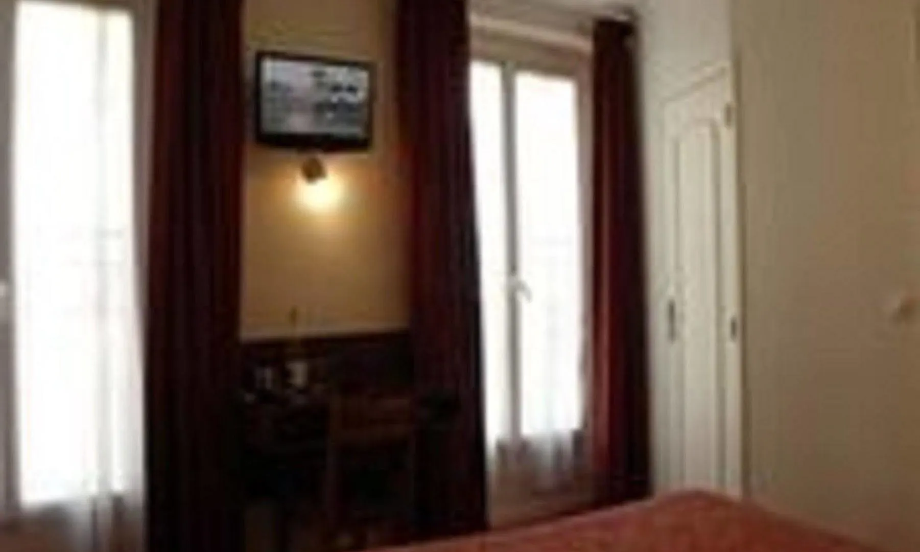 Camelia International 2*